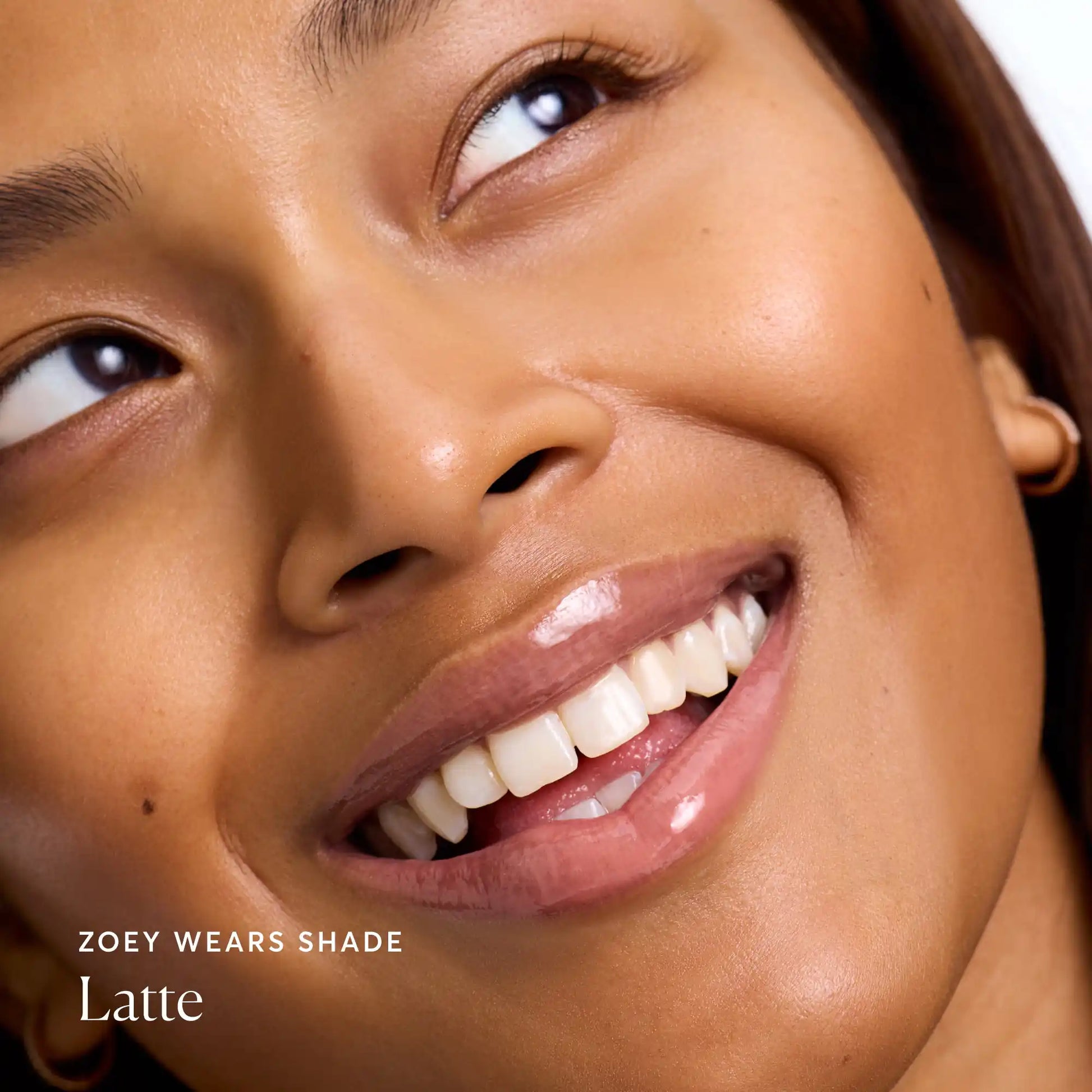 phyto-glow-lip-balm-latte-n1 NATR-60110-Alt-Images-Phyto-Glow-Lip-Balm-Latte-04.webp
